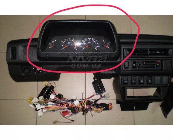 Панель приборов нива 2131. Панель клавиш ваз 21213. Панель нива 21214 инжектор. Щиток ваз-2123 панели приборов. Торпеда ваз 21214.