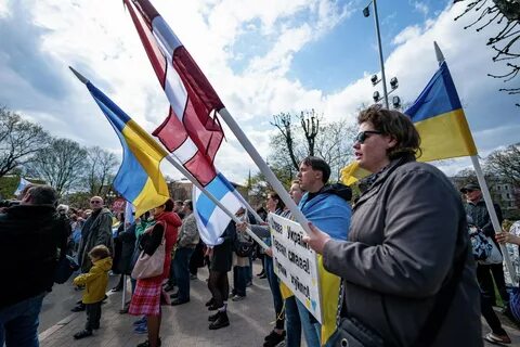 Против голосов