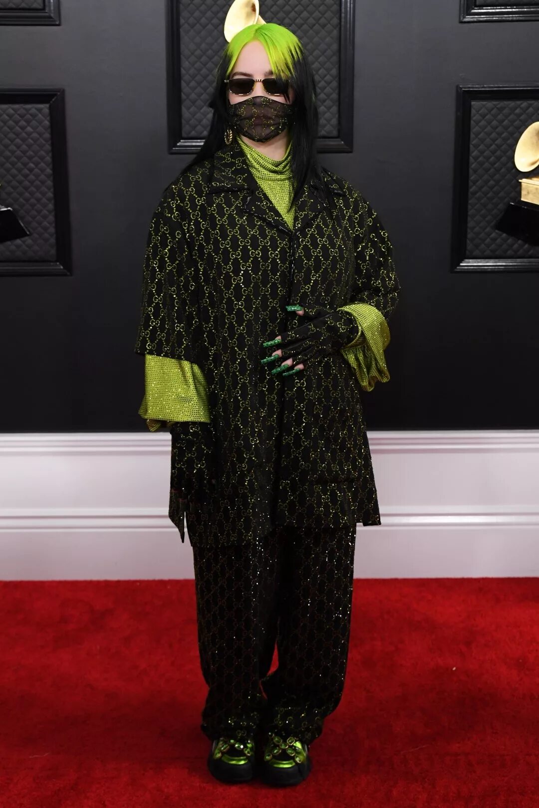 Billie eilish грэмми 2020. Billie eilish грэмми. Сколько грэмми у билли айлиш. Билли айлиш грэмми 2022. Билли айлиш грэмми.