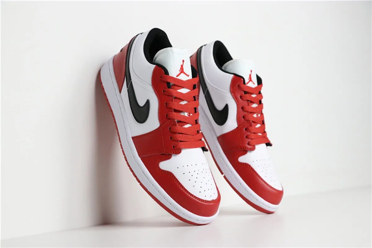 Jordan low og. Nike Air Jordan 1 Low Chicago. Air Jordan 1 Low Red Black White. Air Jordan 1 Retro Low. Air Jordan 1 Red Black White.