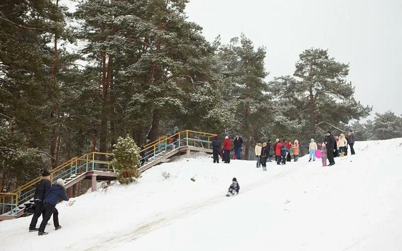 Вакансии солотча. Лысая гора Солотча Рязань. Лысая гора Солотча зима. Солотча Рязань санаторий зима. Лысая гора Солотча Рязань зимой.