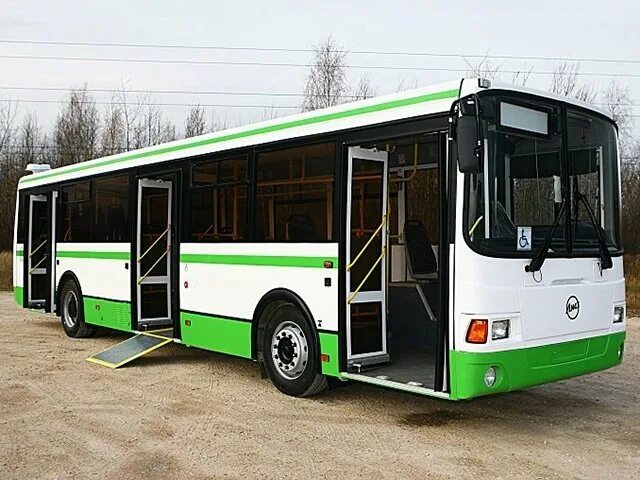 Купить б/у ЛиАЗ 5256 дизель механика в Москве: белый 2015 года на Авто.ру ID 503