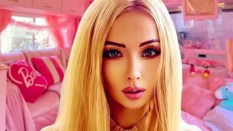 Девушка решила прославиться с помощью собственной внешности и после многочи...