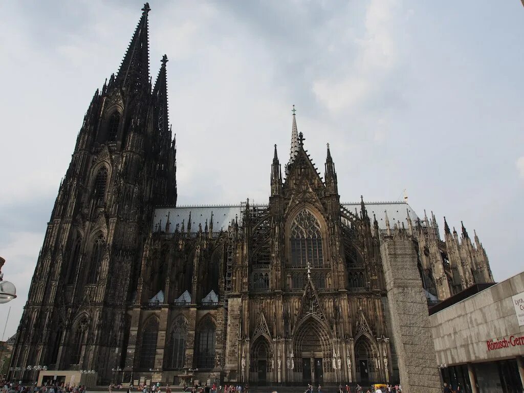 File:Cologne cathedral aerial (25326253726).jpg - Wikipedia