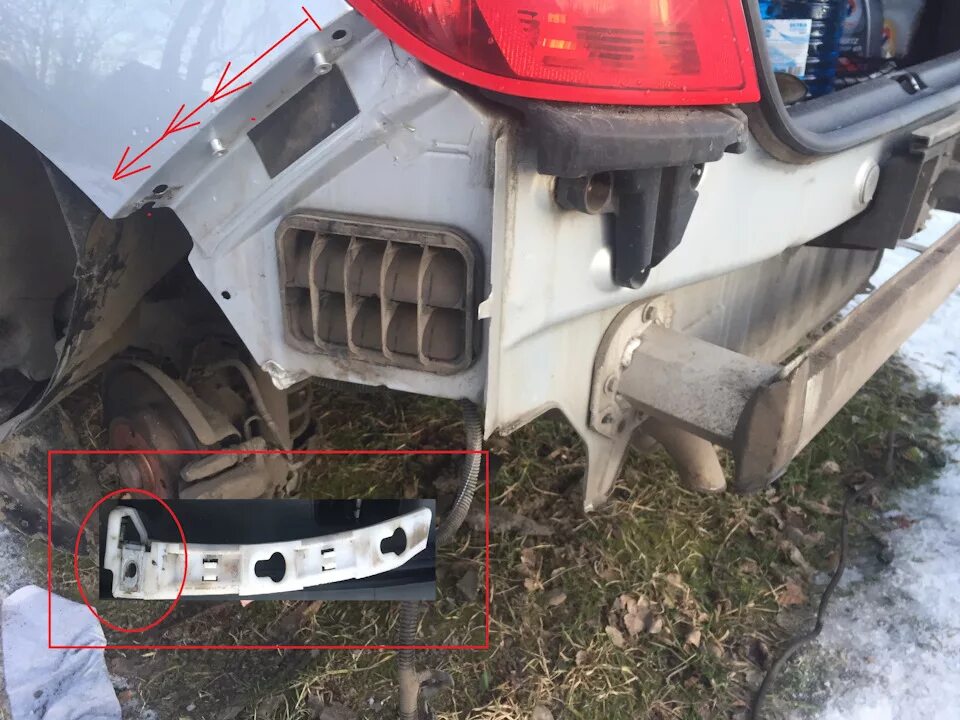 Снятие заднего бампера Citroen C4 B7 - Citroen C4 (2G), 1,6 л, 2012 года кузовно