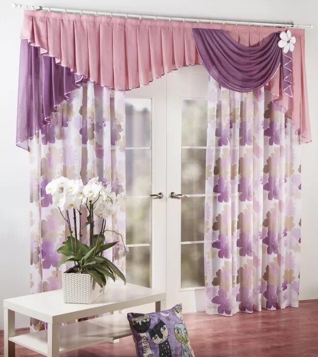 Валберис шторы для кухни. Тюль на кухню 2022. Кухонные шторы аркой. Сиреневая тюль на кухню. Шторы с орхидеями на кухню.