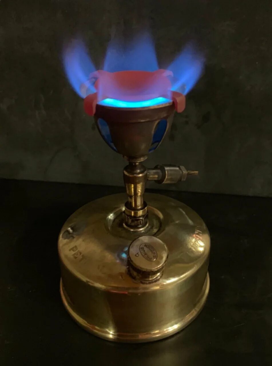 Группа примус рок группа. Примус бензиновый шмель 1. Примус девочка. Лоза 1983 путешествие в рок-н-ролл. Девочка сегодня в баре примус.