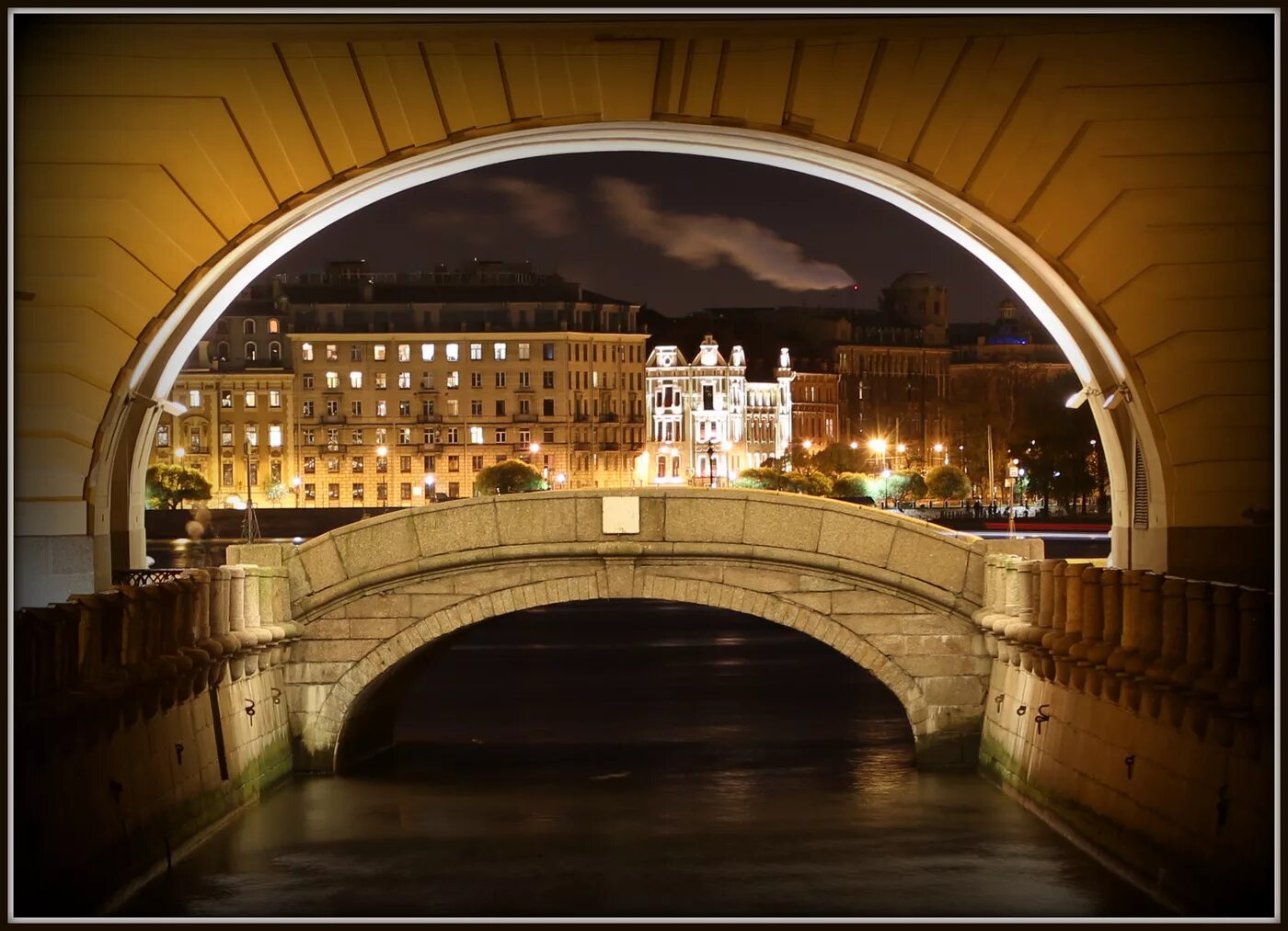 Самый красивый мост петербурга. Эрмитажный мост зимняя канавка. Эрмитажный мост в Санкт-Петербурге. Эрмитажный мост Питер. Зимняя канавка в Санкт-Петербурге.