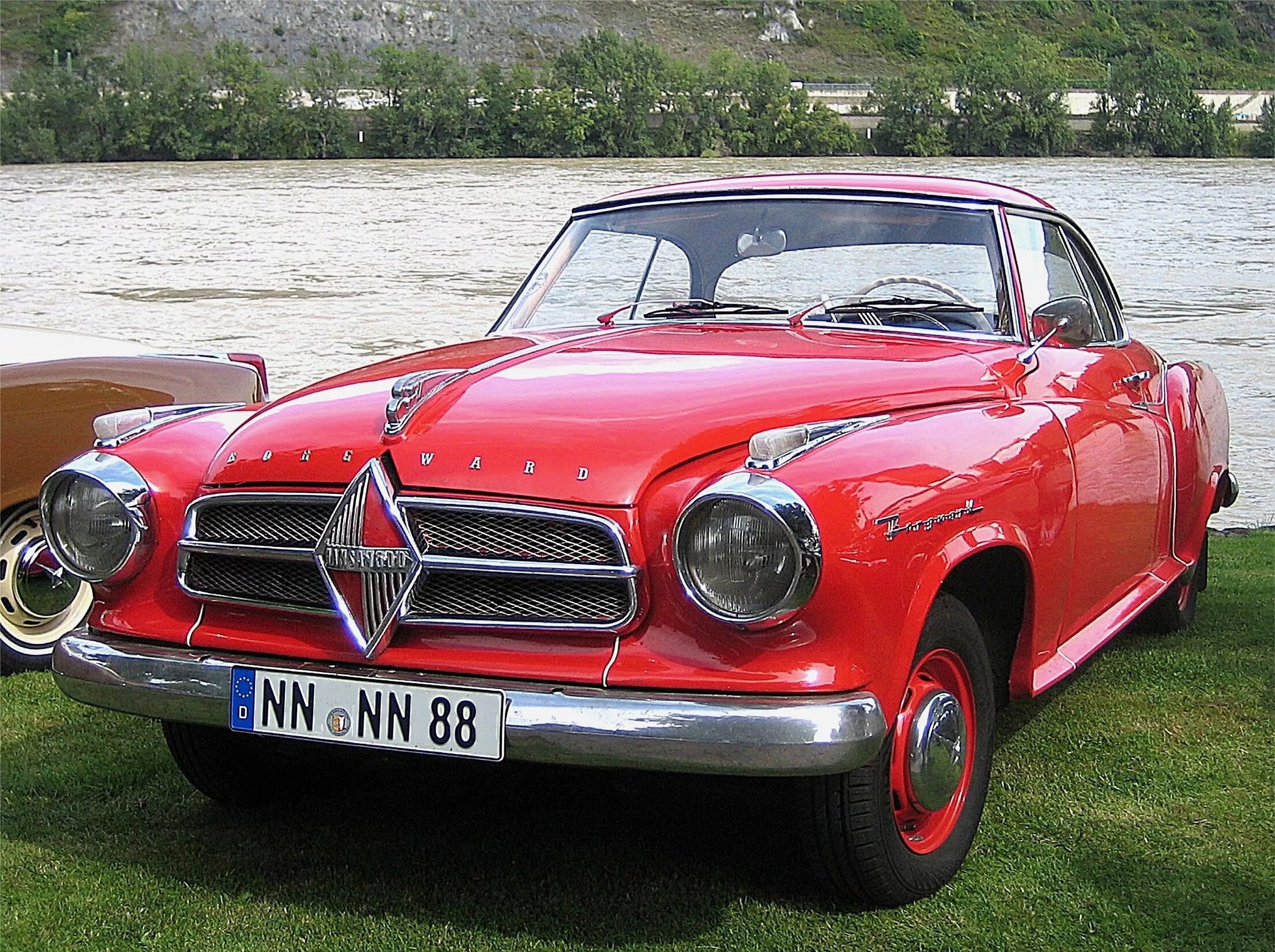 Borgward Hansa 1100. Borgward 2000 машина. Автомобиль Боргвард Ганза 2400.