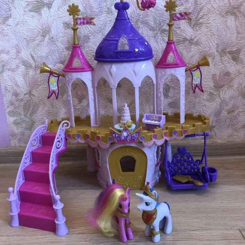 Замок Каденс. My little Pony Королевский свадебный замок. Замок пони игрушки. Игрушка замок принцессы Каденс. Pony замок