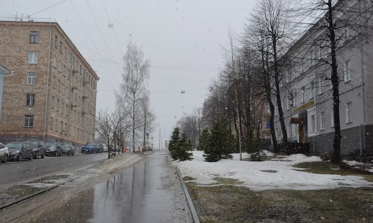 Погода в карелии в апреле 2024. Петрозаводск в апреле. Петрозаводск в апреле фото. Петрозаводск климат. Теплый апрельский снег.
