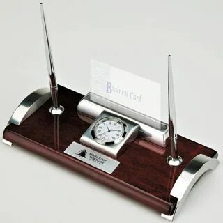 Подставка для ручек с часами