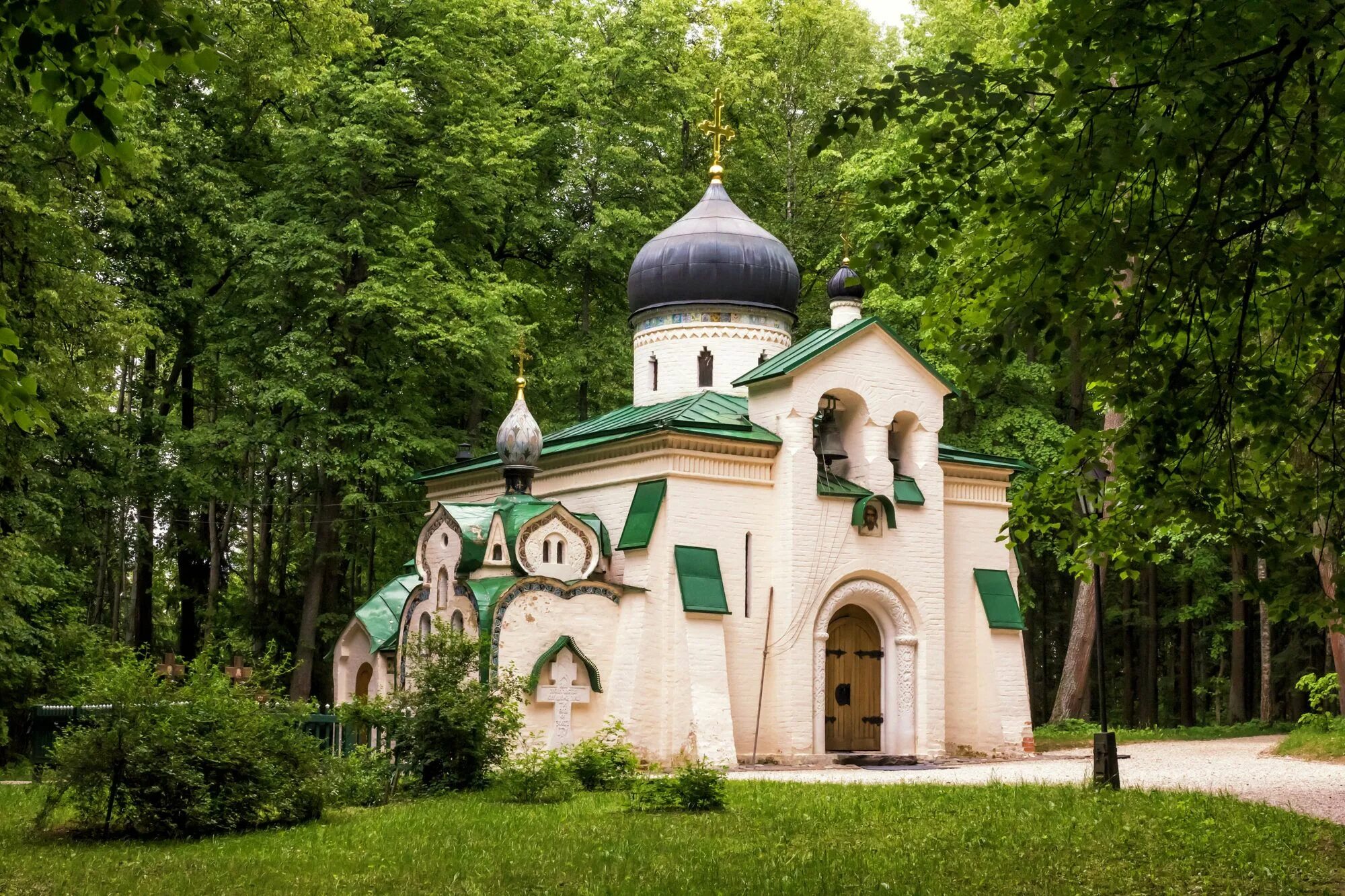 Спас нерукотворный в абрамцево. Церковь спаса нерукотворного в абрамцево. абрамцево церковь васнецова. церковь спаса нерукотворного в абрамцево архитектор.