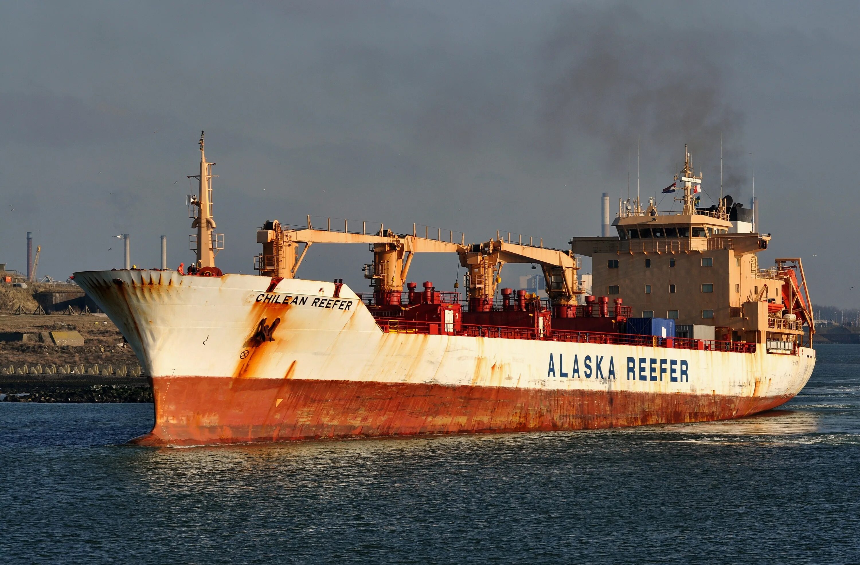 Cargo vessel