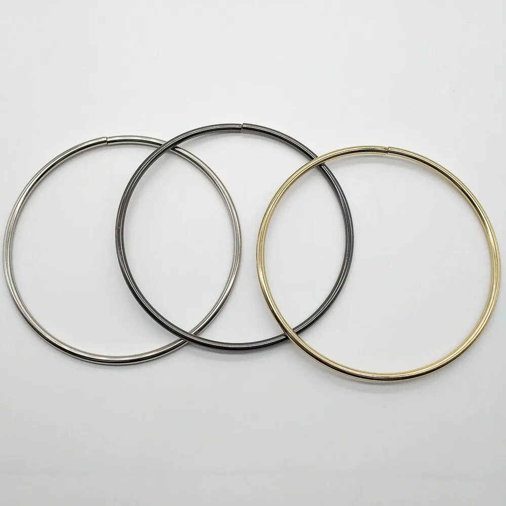 Кольца металл купить. Кольцо разъемное металлическое. Железное кольцо. Металлические кольца большого диаметра. Металлическое кольцо 16см.