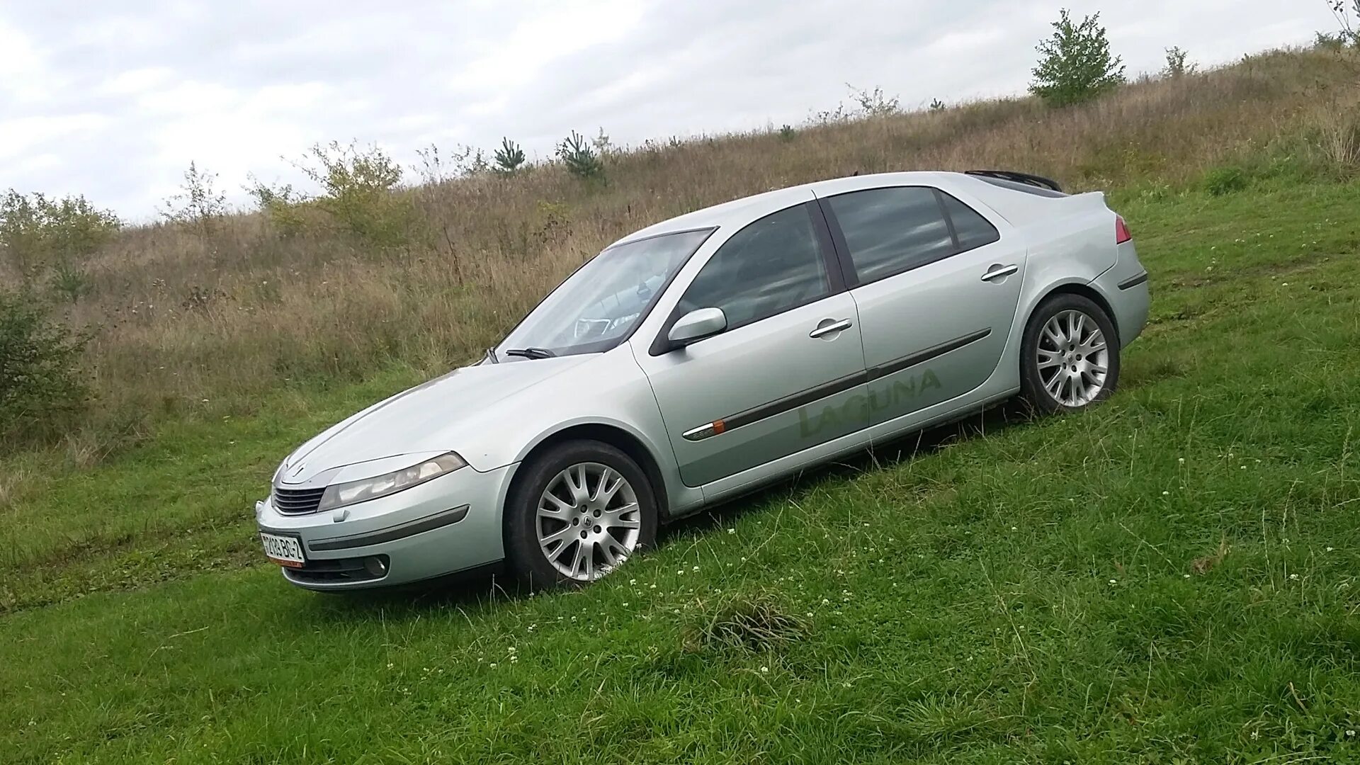 Купить renault laguna 2. Renault Laguna 2. Рено Лагуна 2 хэтчбек. Рено Лагуна 2 дизель. Renault Laguna 2002 хэтчбек.