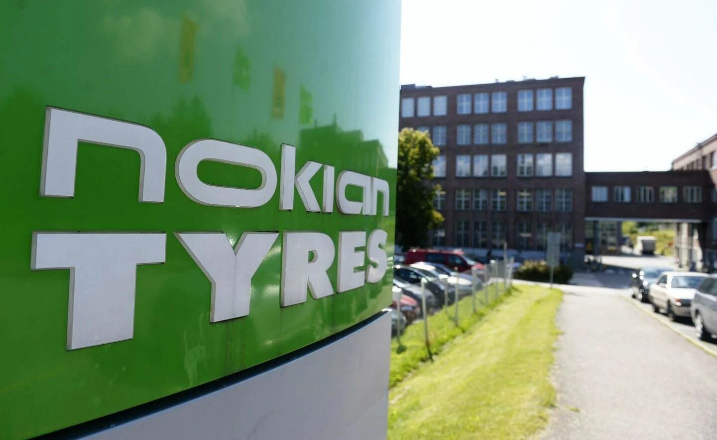 Nokian как называется. Финский концерн nokian tyres. нокиан тайерс логотип. нокиан тайерс всеволожск. нокиан ренкаат в финляндии.