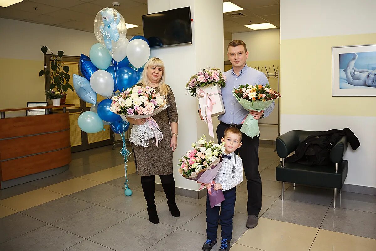 перинатальный центр выписная. перинатальный центр уфа роддом выписка. выписка из перинатального центра саранск. выписной зал перинатальный центр псков. перинатальный центр выписная.