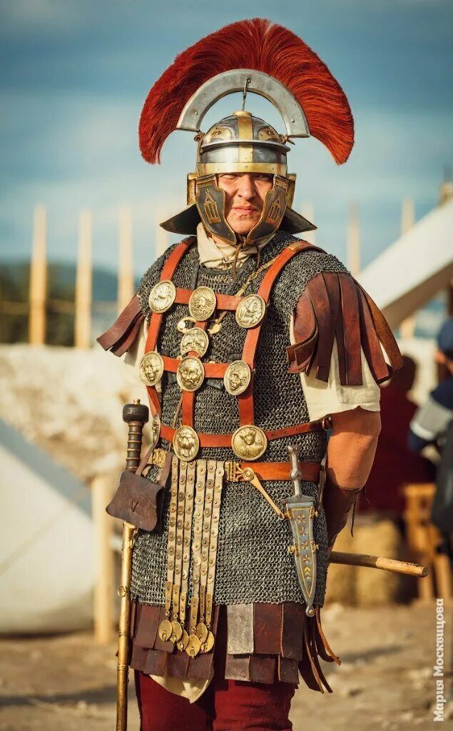 Римский легионер центурион. Доспехи римского центуриона. Римская империя легионеры. Центурион легиона. Центурион легиона.