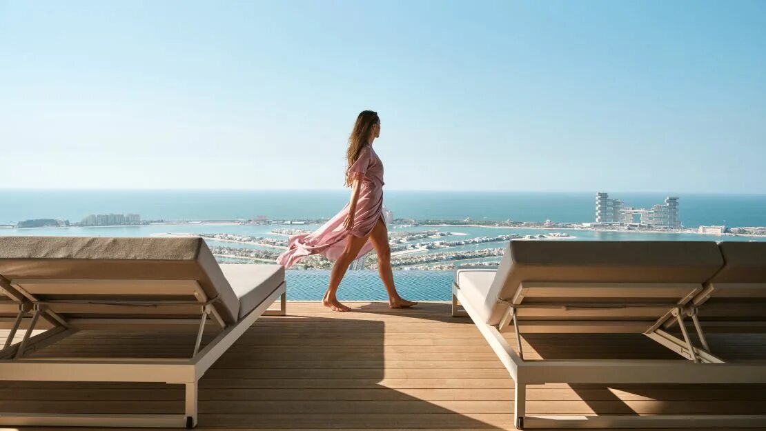 Aura pool. Бассейн aura skypool. aura skypool дубай. панорамный бассейн дубай aura skypool. бассейн skypool в дубае.