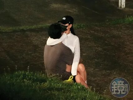 Lạ như Triệu Lệ Dĩnh: Bị bắt lỗi chính tả trong mọi bài đăng trên MXH suốt ...