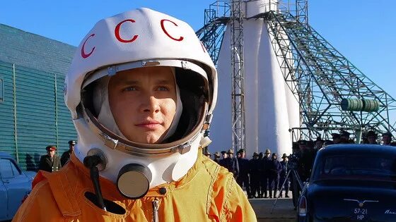Гагарин первый в космосе россия 2013 6. Гагарин первый в космосе.