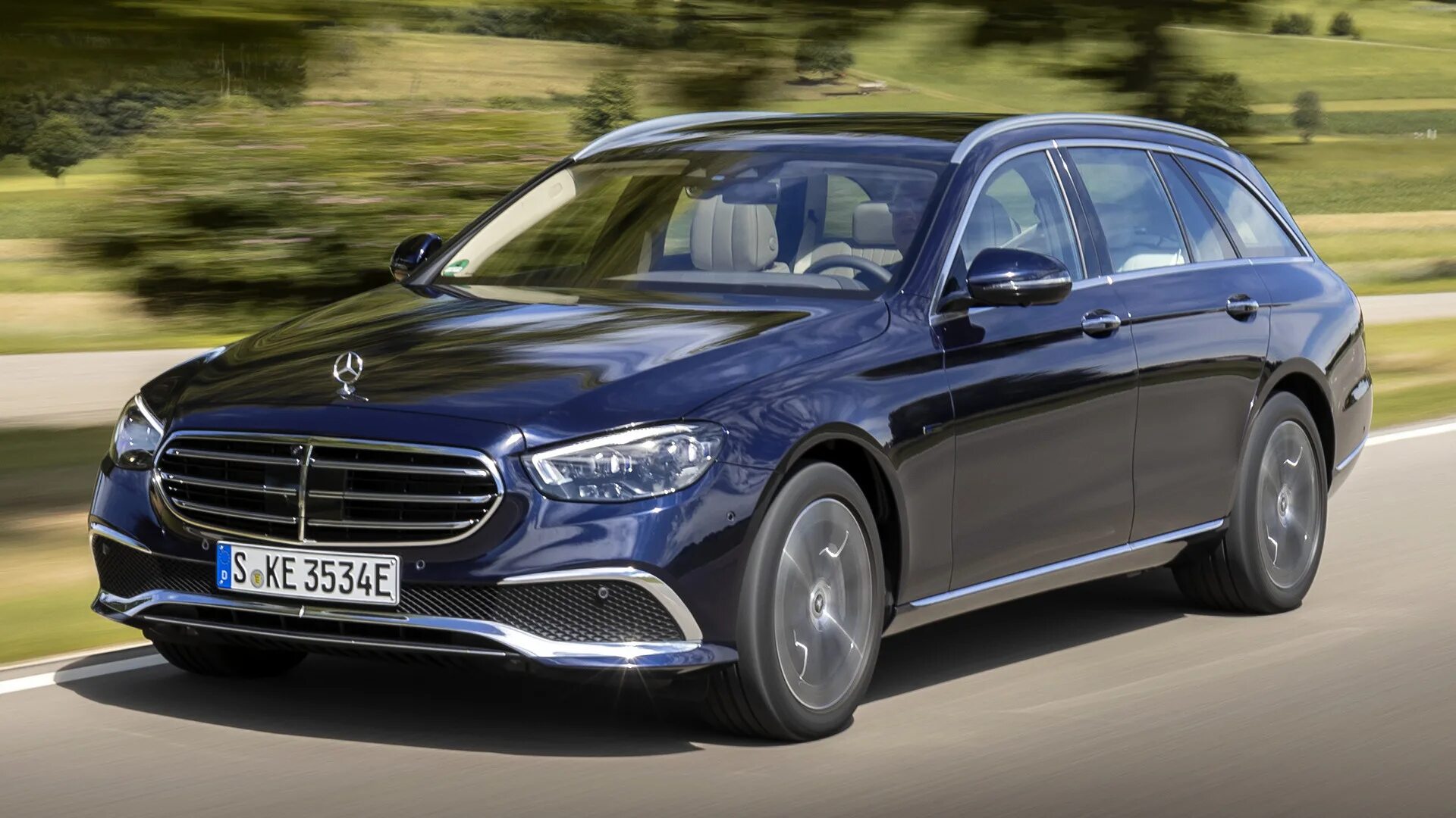 Мерседес с200 2018. Mercedes-benz a 200 l sedan 2018–н. Mercedes e200. Мерседес чайка 2020. Мерседес 720.