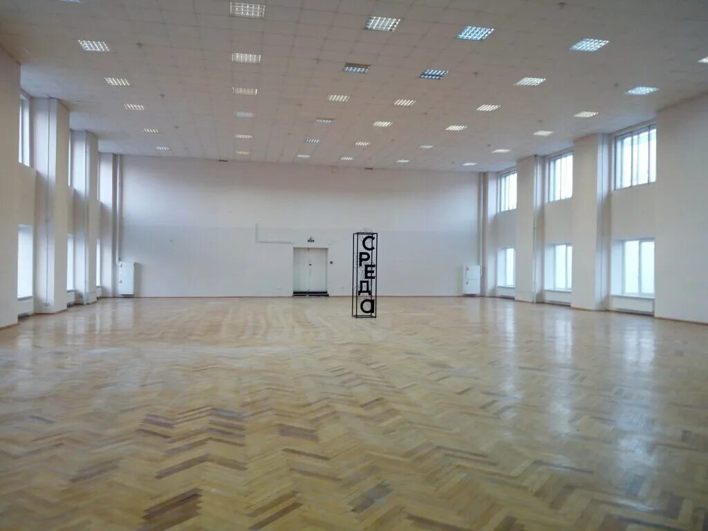 Танцевальный зал. Зал под аренду. Помещение под спортзал. Зал в аренду митино. Запись в зал.