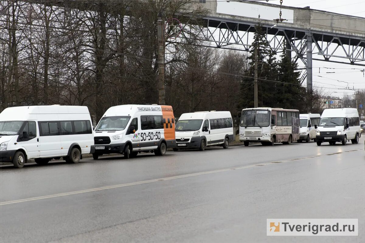 Маршрут 55 автобуса тверь. Автобус Тверь. Маршрутка Тверь. Тверской автобус. Автобусы Твери фото.