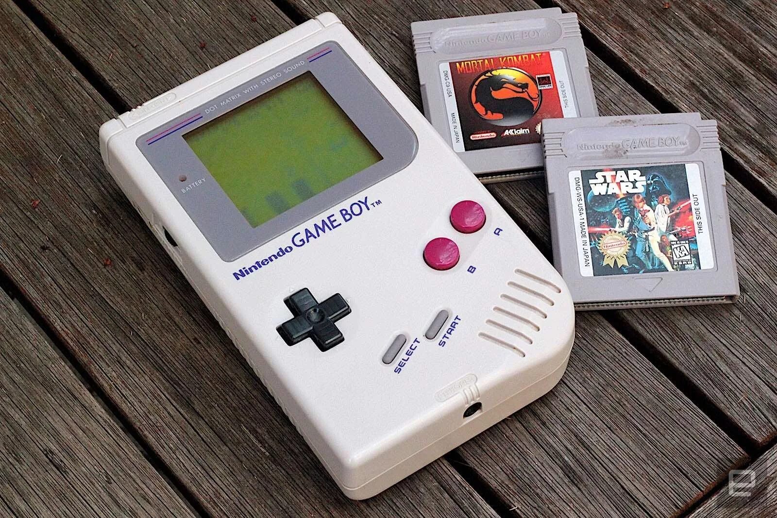 Приставка Nintendo game boy. Приставка Нинтендо 2000. Нинтендо геймбой 90х. Геймбой 2. Nintendo игры на 2