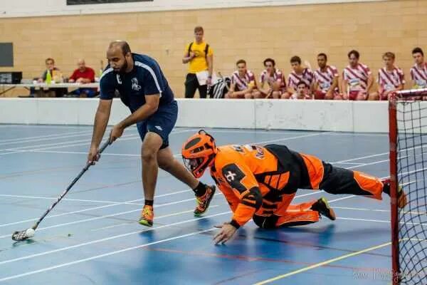 Флорбол упражнения. Атака ворот. Ворота с баскетбольным щитом. Sergei fedorov team russia. Флорбол «helsinki floorball cup 2020» эмблема турнира.