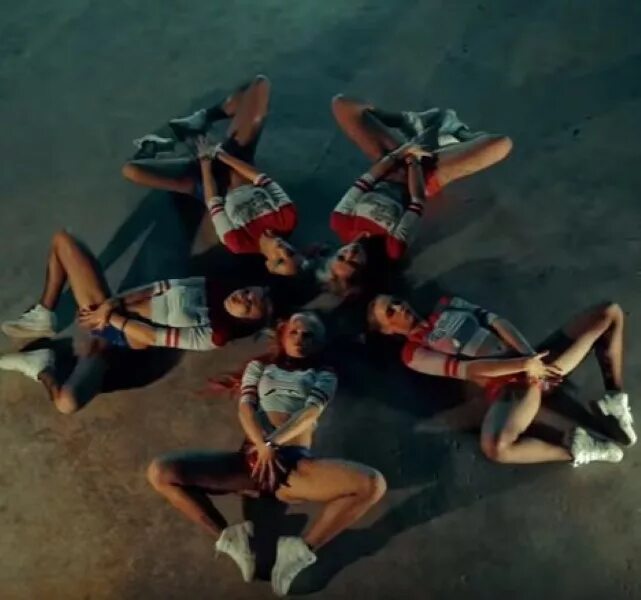Тверк косплей. Косплей харли квинн тверк. харли квинн тверк. харли куин twerk. харли квинн фото горячие тверк.