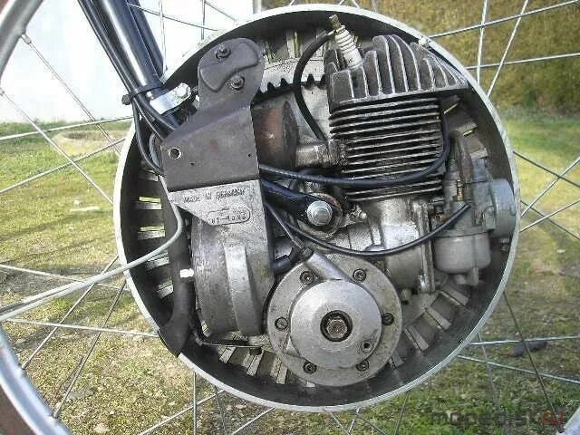 Мотор-колесо от protean electric. Protean drive pd18. Переднеприводный мотоцикл. Моторколесо для электромобиля. Protean drive pd18.