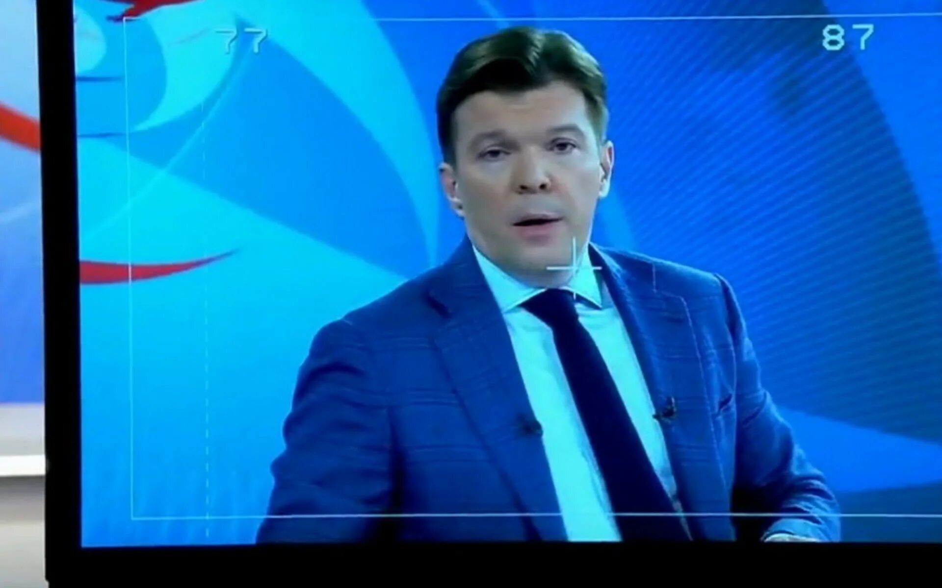 Программа новости на 1 канале. Программа время на 1 21 00. Телеканал россия 1. Студия вести россия 1. Новостные программы.