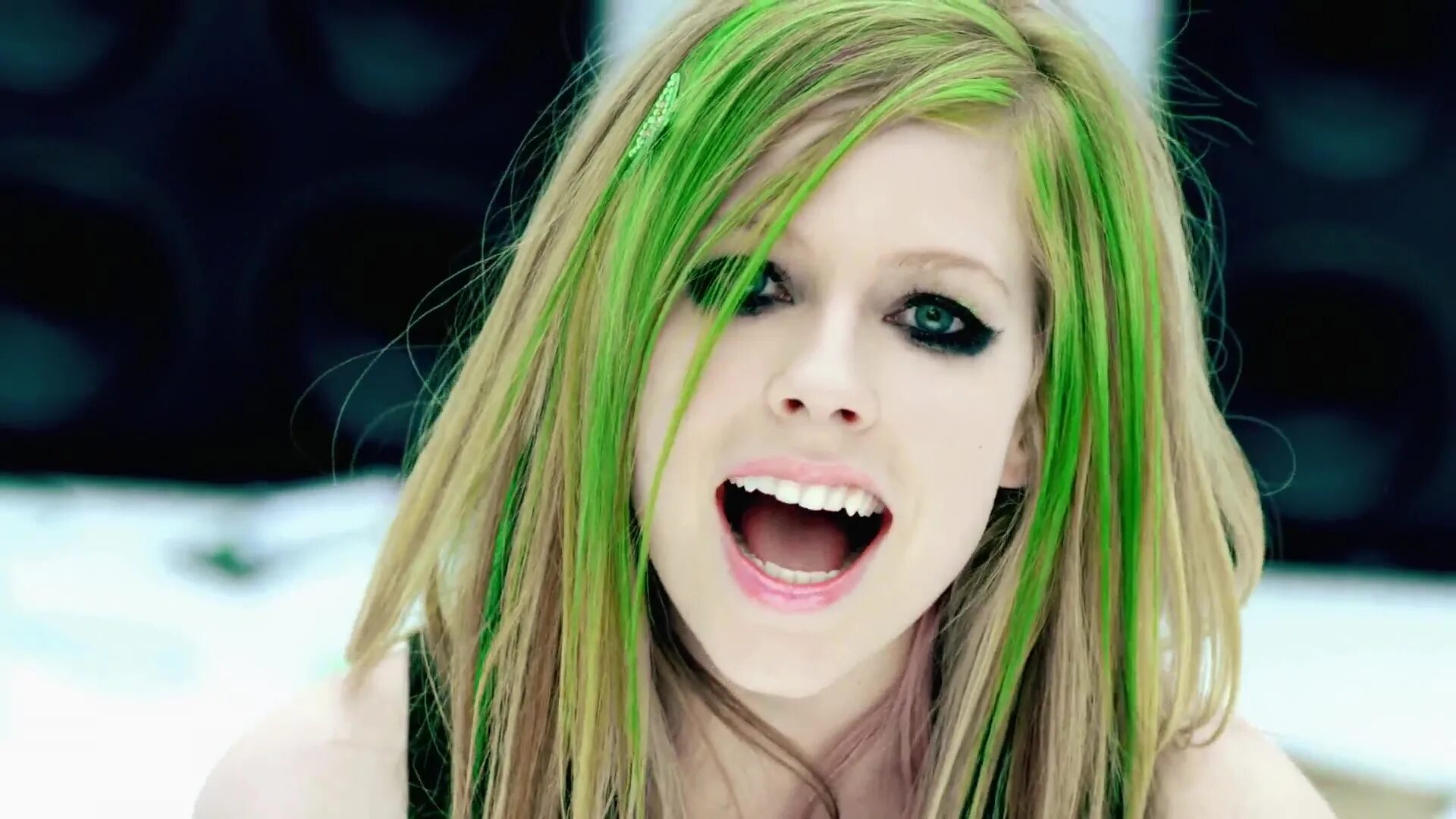 аврил лавин улыбается. Avril lavigne smile. Smile avril. брат аврил лавин. аврил лавин улыбается.