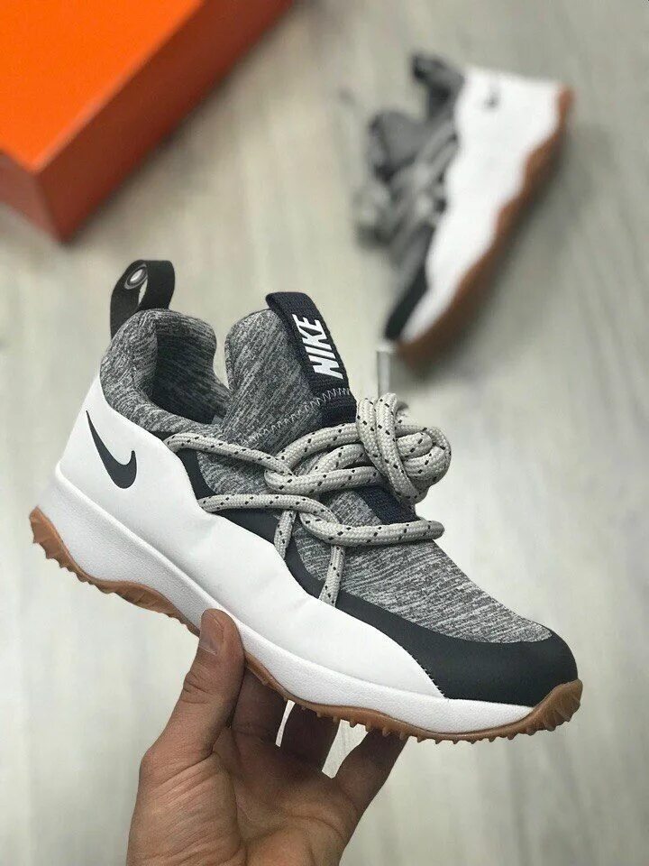 Кроссовки Nike City loop Black/Grey. Найки с 2 шнурками. Nike с толстыми шнурками. Кроссовки найк с толстыми шнурками. Кроссы с толстыми шнурками