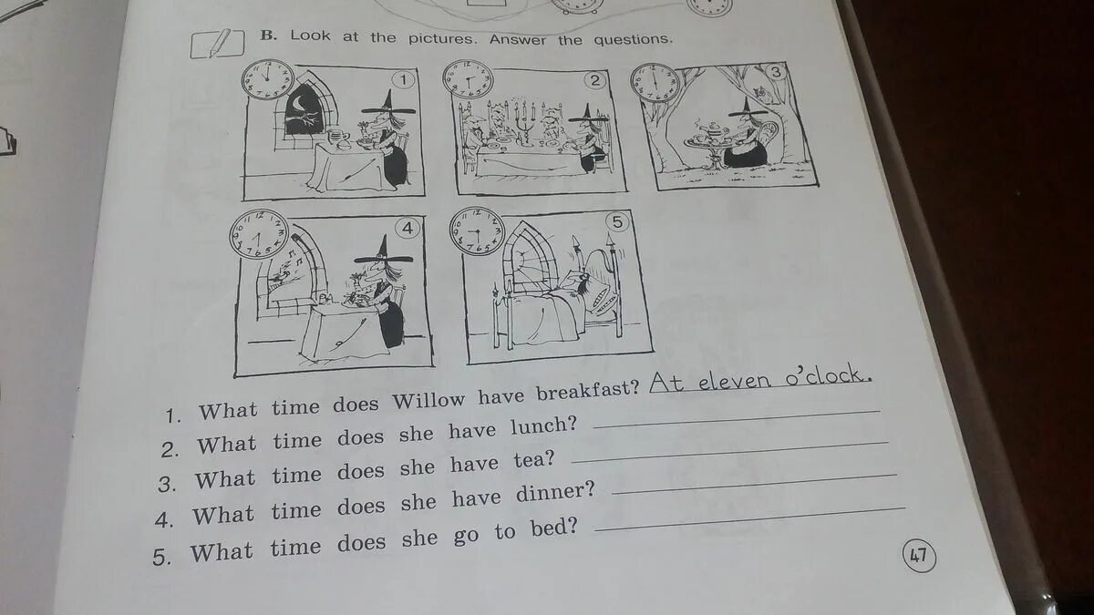 What s come her. Домашнее задание по английскому. Гдз по английскому. Answer the questions задание по английскому. Writing ответы по английскому.