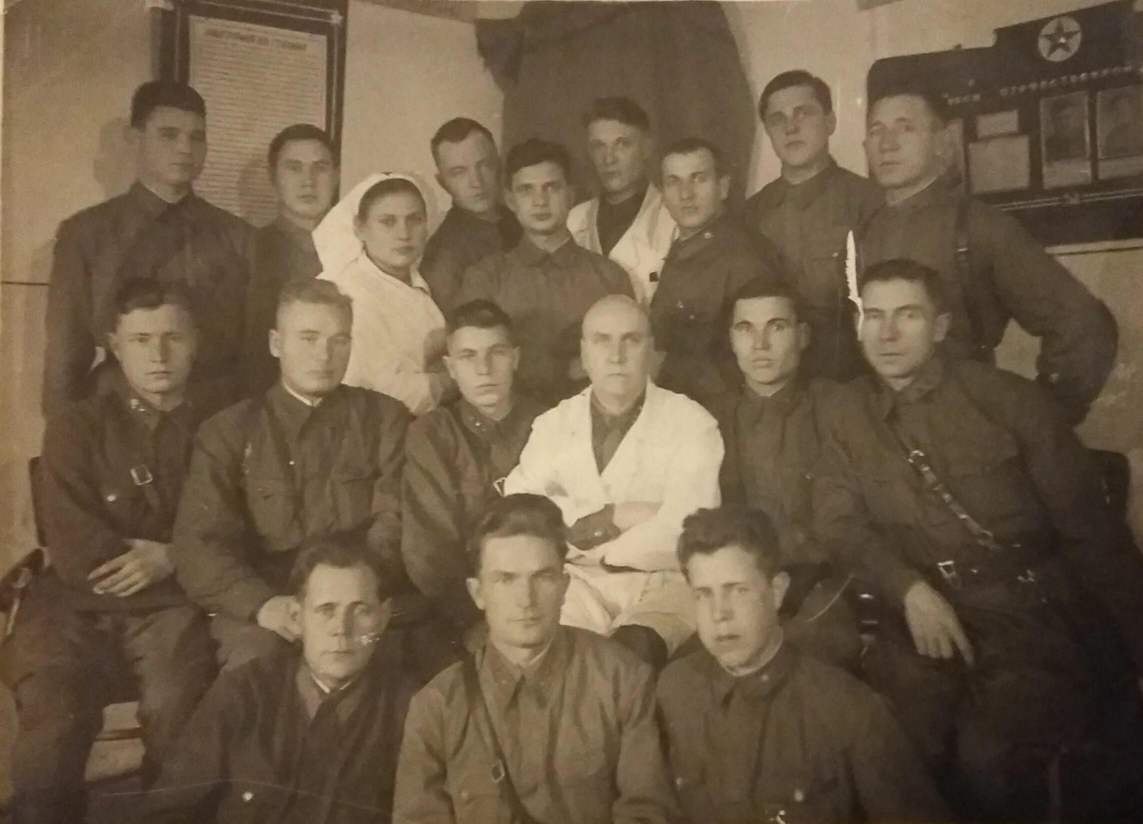 Госпиталь в монино. Монино больница. Поликлиника 9 в монино. Инфекционная больница монино. Монино улица центральная 1а.