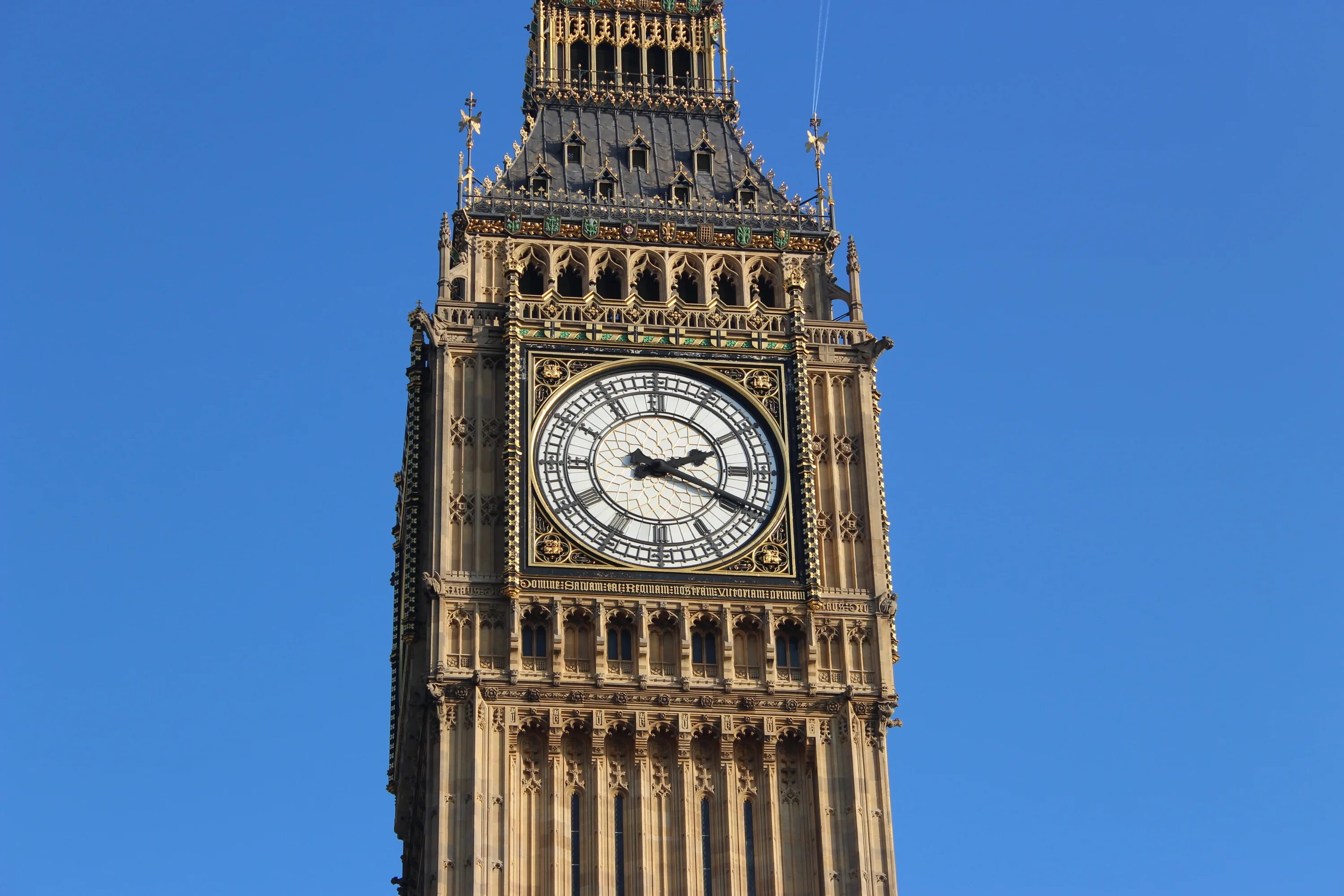 Башня Биг Бен в Лондоне. Биг-Бен (башня Елизаветы). Часы Биг Бен в Лондоне. Башня в Англии с часами Биг Бен. Биг бен что это