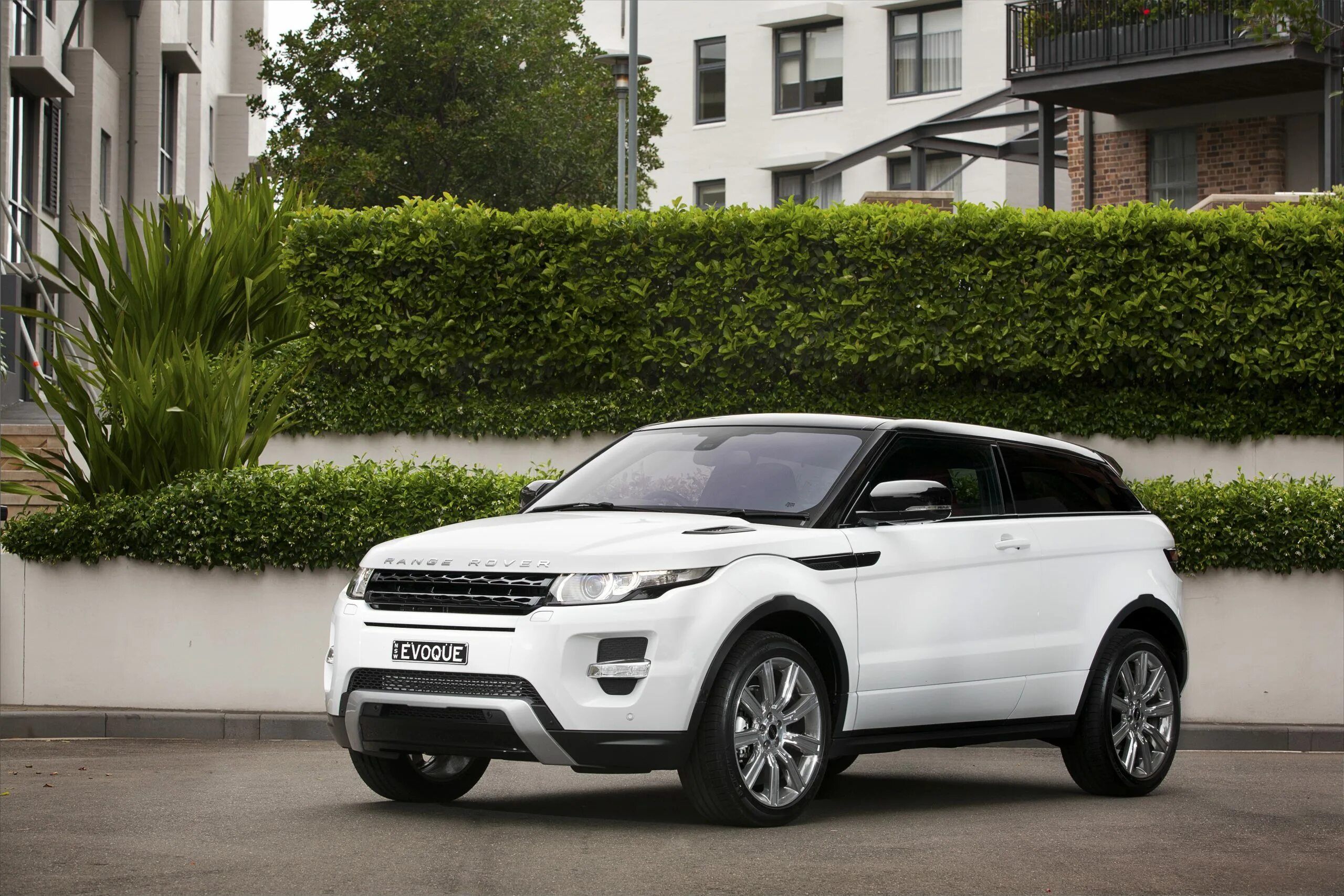 Range rover evoque двигателя. Рендж ровер эвок. ленд ровер range rover evoque. land rover evoque 2011. range rover evoque 2011.