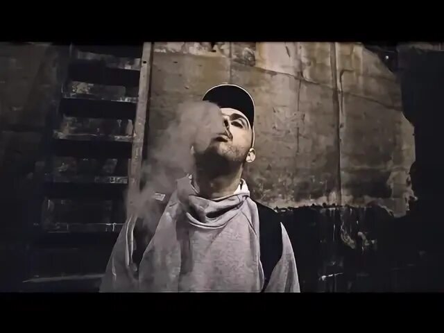 Баста смоки мо лёд. Жить достойно баста и смоки мо. Баста feat смоки мо. Каменные цветы смоки мо. Каменные цветы ваенга.