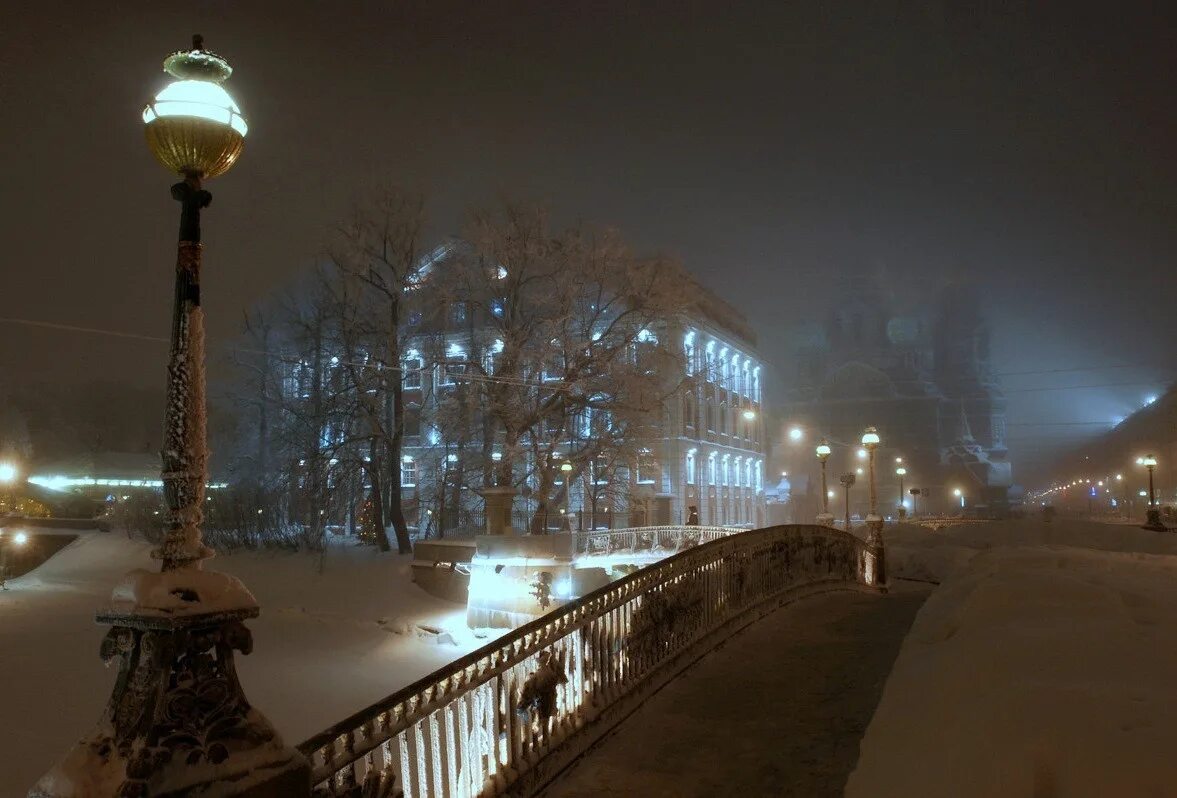 Температура ночью в петербурге. Петроградка санкт-петербург зима. санкт-петербург зимой ночью нева. февральский питер. питер ночь зима.