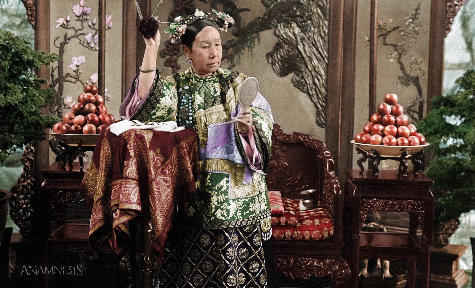 Цыси китай. Картины императрицы цыси. Мраморный корабль императрицы цыси. Королева цыси. Императрица китая цыси.