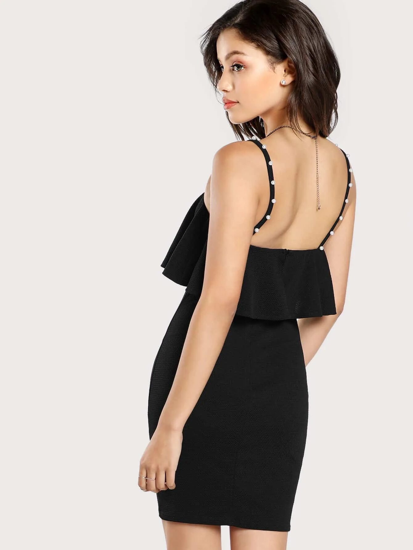 Мини платье с декольте asos. Как называется лямка на платье. Повседневное платье с открытой спиной. Платье с широкими бретельками. Как называется лямка на платье.