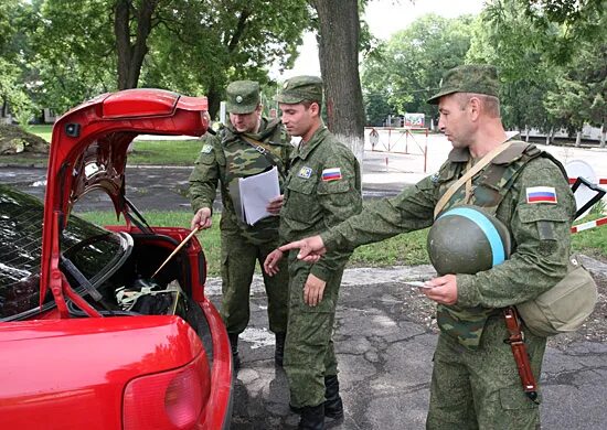 Примеры использования сухопутных войск в миротворческих операциях. Каска миротворческих сил. приднестровский конфликт миротворческая операция.