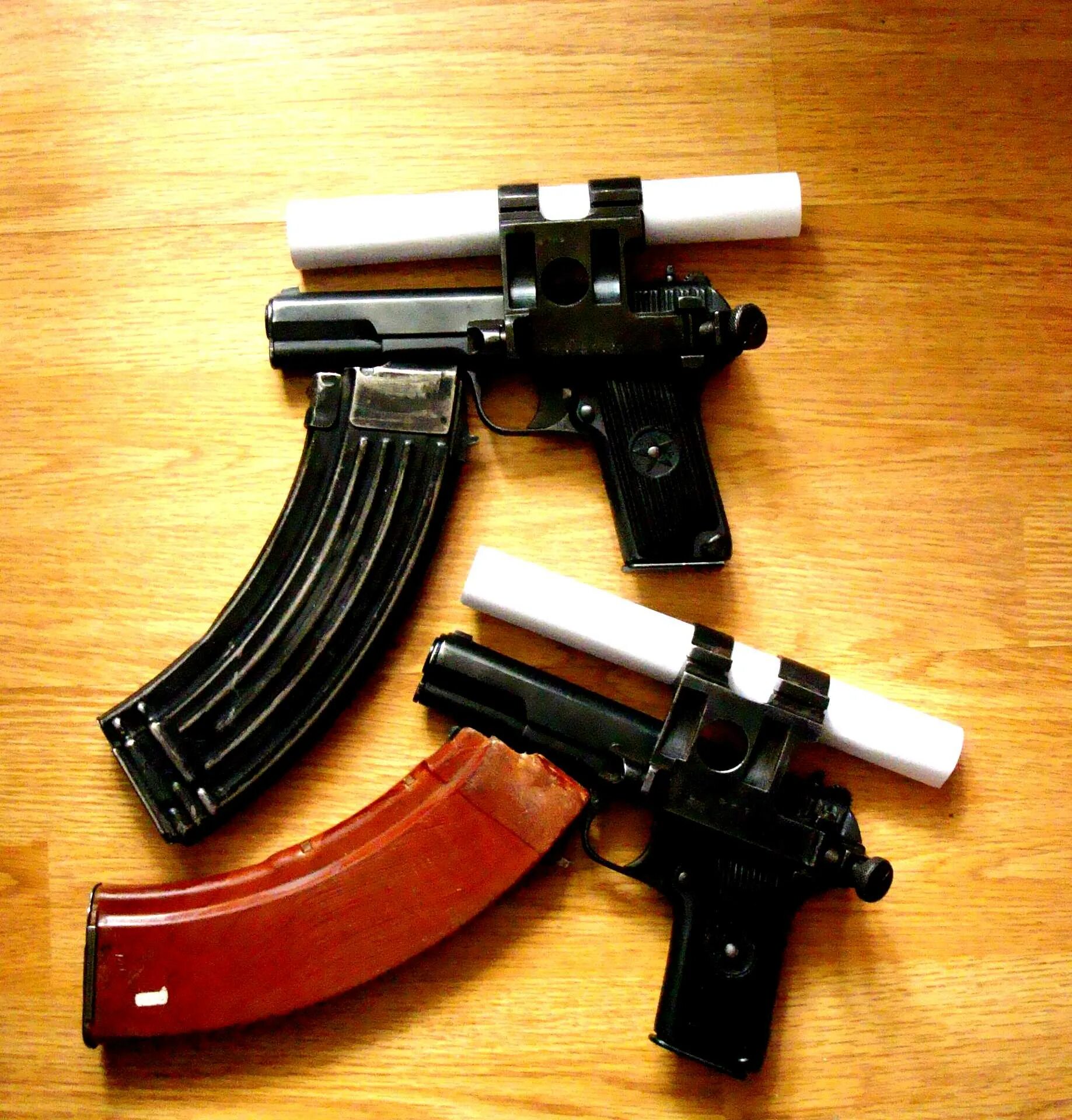 Самый маленький автомат. Американское стрелковое оружие. Самый маленький автомат. Необычные револьверы. Автомат калашникова ак-47 маленький.