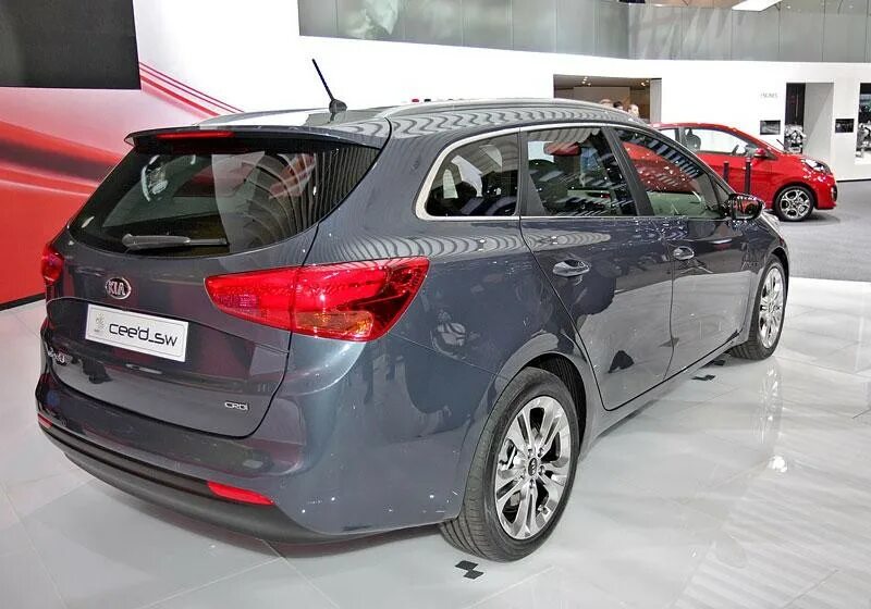 Купить киа сид св. Kia Ceed SW 2013. Киа СИД св 2013. Kia Ceed SW универсал. Киа Ceed SW 2022.