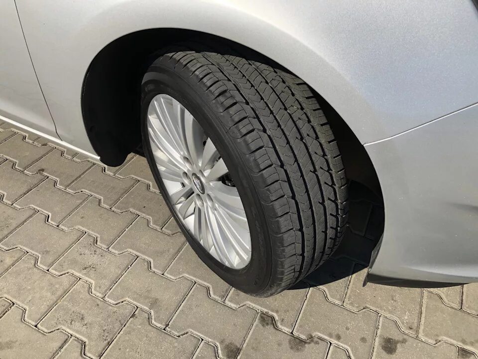 R18 runflat лето. Goodyear Eagle Sport TZ. Шины Goodyear 215/60 r17 Eagle Sport TZ 100v XL SUV. Goodyear Eagle Sport TZ 245/40 r18 93w. Шины Гудиер игл спорт ТЗ 215 45 17 на 7.5 дюймов.