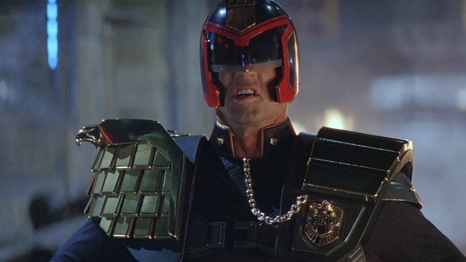 Судья Дредд 1995. Судья Дредд i am the Law. Judge Dredd Sylvester Stallone. Only am law