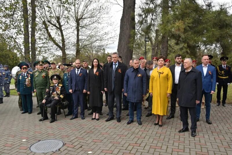 День освобождения симферополя от немецко фашистских захватчиков. День освобождения Симферополя. Возложение цветов к памятнику Симферополь. День освобождения Алушты от немецко фашистских захватчиков. День освобождения Украины от фашистских захватчиков.